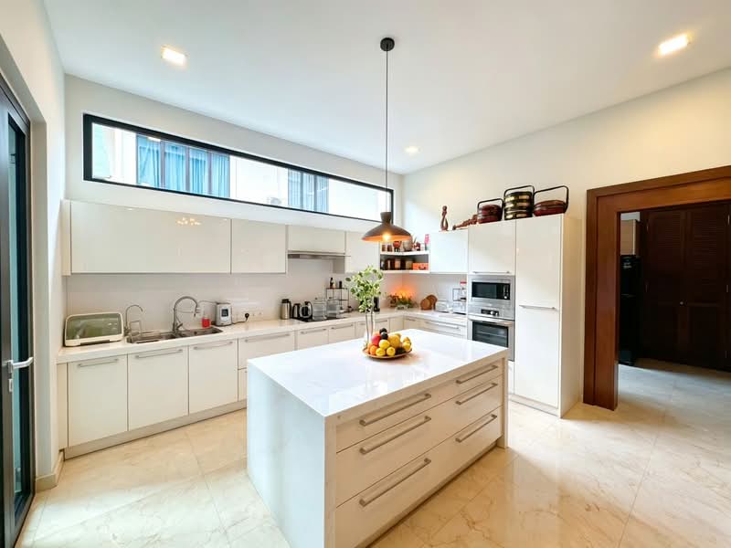 Bungalow House for Sale in Seri Kembangan (Selangor) - Joyce Chan - Kitchen - PropertyGuru.com.my