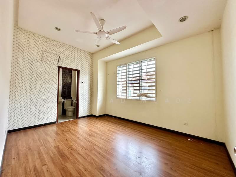 Rumah Berkembar untuk Dijual di Bandar Baru Bangi (Selangor) - Muhammad Muadz - Bathroom - PropertyGuru.com.my