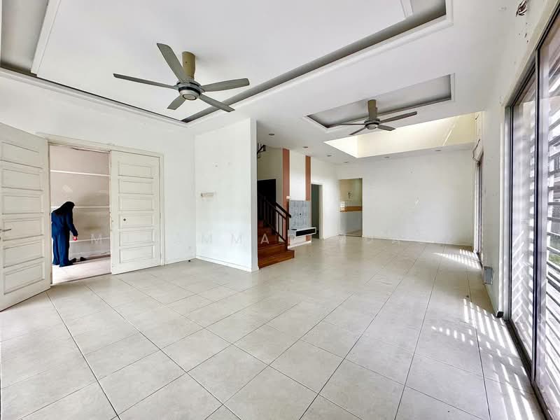 Rumah Berkembar untuk Dijual di Bandar Baru Bangi (Selangor) - Muhammad Muadz - Living Room - PropertyGuru.com.my