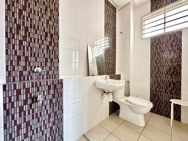 Rumah Berkembar untuk Dijual di Bandar Baru Bangi (Selangor) - Muhammad Muadz - Bathroom - PropertyGuru.com.my