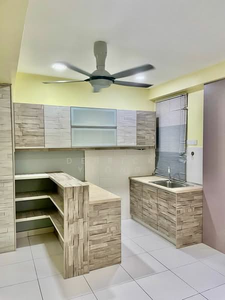 Condominium for Rent at Casa Tropika - Derrick Yeong - Kitchen - PropertyGuru.com.my