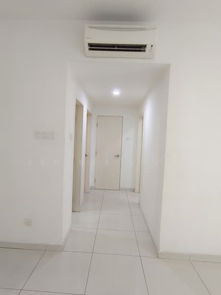 Servis Apartment untuk Dijual di Zeva @ Equine South - YEN KEE LIONG - Corridor - PropertyGuru.com.my