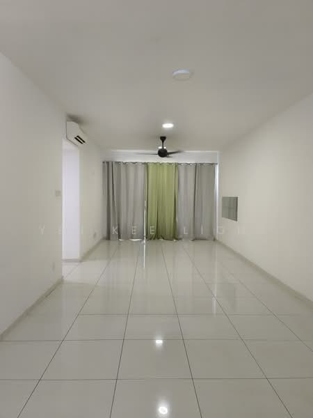Servis Apartment untuk Dijual di Zeva @ Equine South - YEN KEE LIONG - Living Room - PropertyGuru.com.my