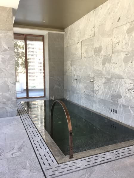 Servis Apartment untuk Disewa di Pavilion Suites - Tim Siow - Pool - PropertyGuru.com.my