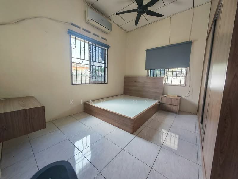 Bungalow for Sale in Taman Kelemak Jaya (Alor Gajah) - King Song - PropertyGuru.com.my