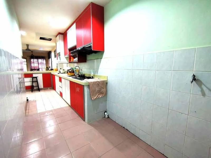 1.5-storey Terraced House for Sale in Bandar Tun Hussein Onn (Cheras) - Asyraf Azman - Kitchen - PropertyGuru.com.my