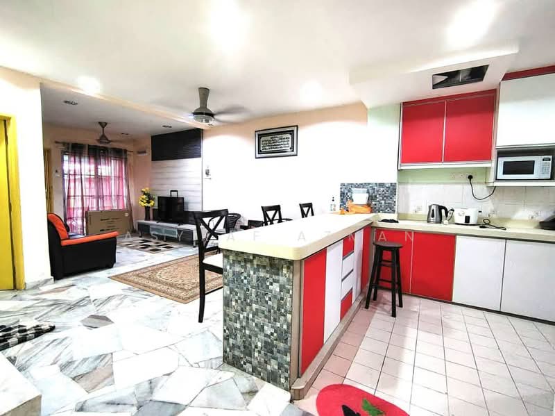 1.5-storey Terraced House for Sale in Bandar Tun Hussein Onn (Cheras) - Asyraf Azman - Kitchen - PropertyGuru.com.my