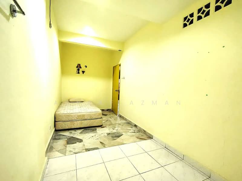 1.5-storey Terraced House for Sale in Bandar Tun Hussein Onn (Cheras) - Asyraf Azman - Bedroom - PropertyGuru.com.my