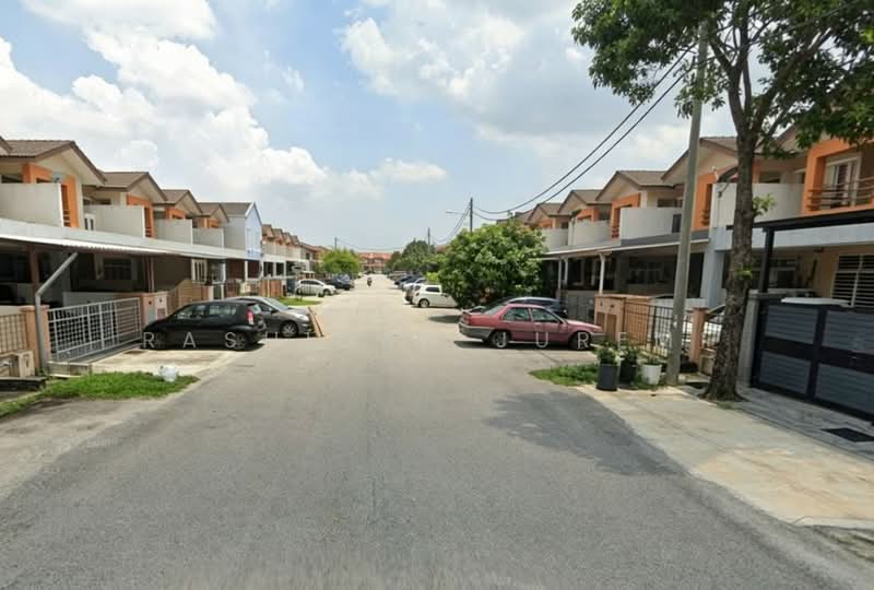 2-storey Terraced House for Sale in Sungai Buloh (Selangor) - Rashidah Juremi - Exterior - PropertyGuru.com.my