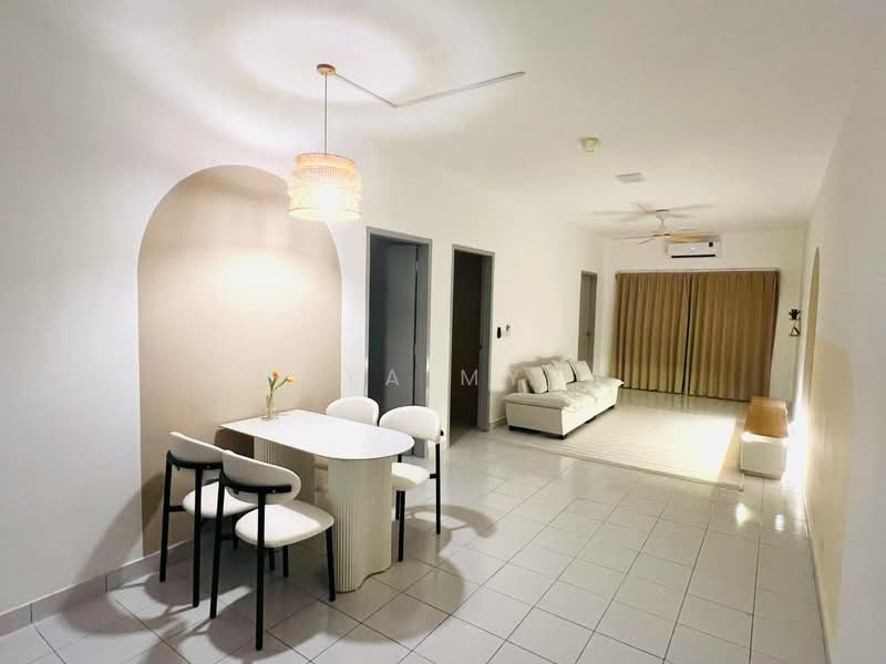 Servis Apartment untuk Disewa di Residensi Bukit Tiara - Maya Myra - Living Room - PropertyGuru.com.my