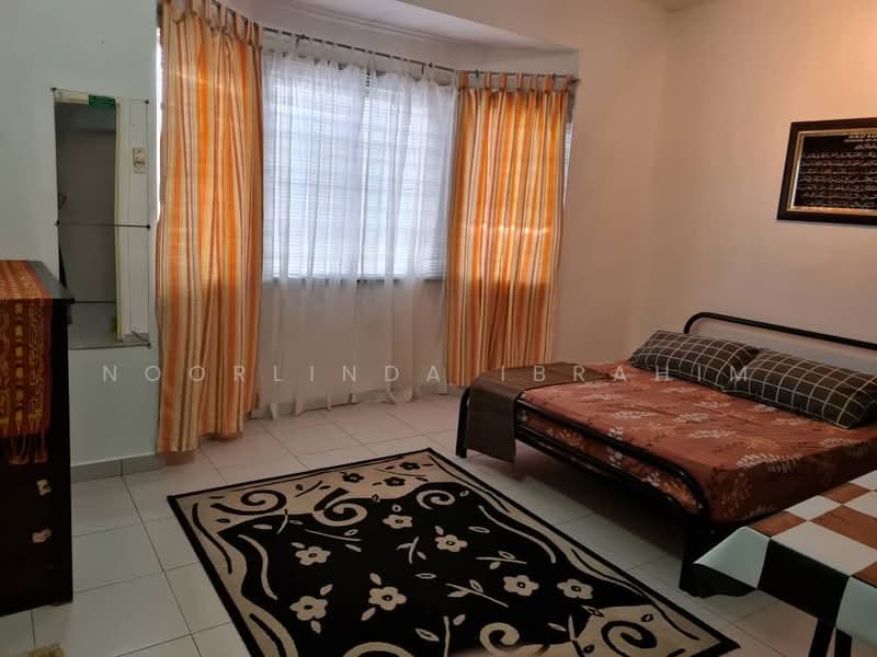 Rumah Teres 2 Tingkat untuk Dijual di Seksyen 13 (Shah Alam) - Noorlinda Ibrahim - PropertyGuru.com.my