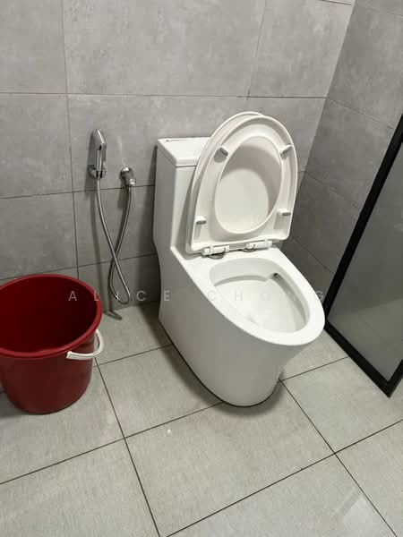 Servis Apartment untuk Disewa di Cubic Botanical - Alice Chong - Bathroom - PropertyGuru.com.my