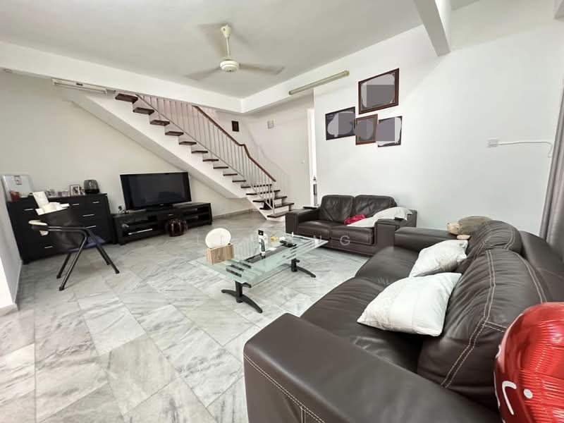 Rumah Berkembar untuk Dijual di Taman Goh Guan Ho (Ayer Itam) - Li Fang - Living Room - PropertyGuru.com.my