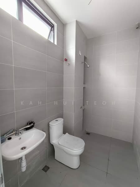 Semi-Detached House for Sale in Seberang Perai (Penang) - Kah Hui Teoh - Bathroom - PropertyGuru.com.my