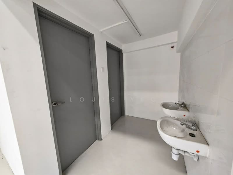 Factory for Sale in Kempas (Johor Bahru) - Louis Yeo - Bathroom - PropertyGuru.com.my
