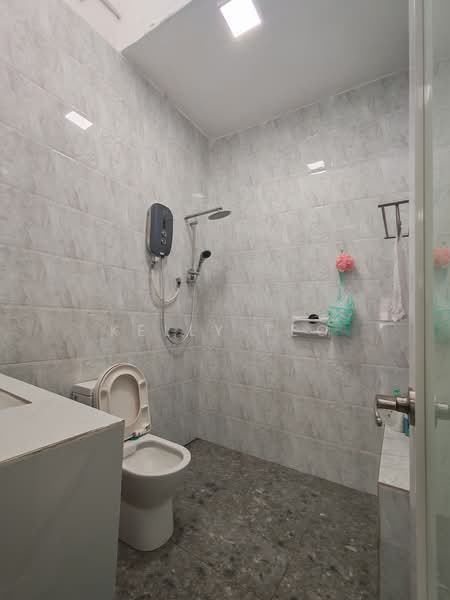 Rumah Teres 2 Tingkat untuk Dijual di Taman Chi Liung (Klang) - Kelly Teo - Bathroom - PropertyGuru.com.my
