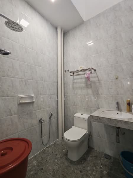 Rumah Teres 2 Tingkat untuk Dijual di Taman Chi Liung (Klang) - Kelly Teo - Bathroom - PropertyGuru.com.my