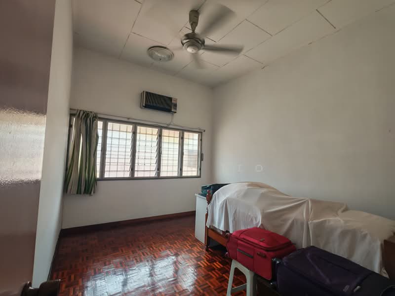 Rumah Teres 2 Tingkat untuk Dijual di Taman Chi Liung (Klang) - Kelly Teo - Bedroom - PropertyGuru.com.my
