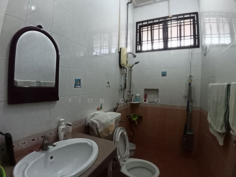 1-storey Terraced House for Sale in Taman Molek (Johor Bahru) - Fion Choo - PropertyGuru.com.my