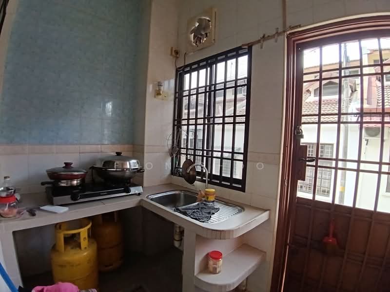 1-storey Terraced House for Sale in Taman Molek (Johor Bahru) - Fion Choo - PropertyGuru.com.my