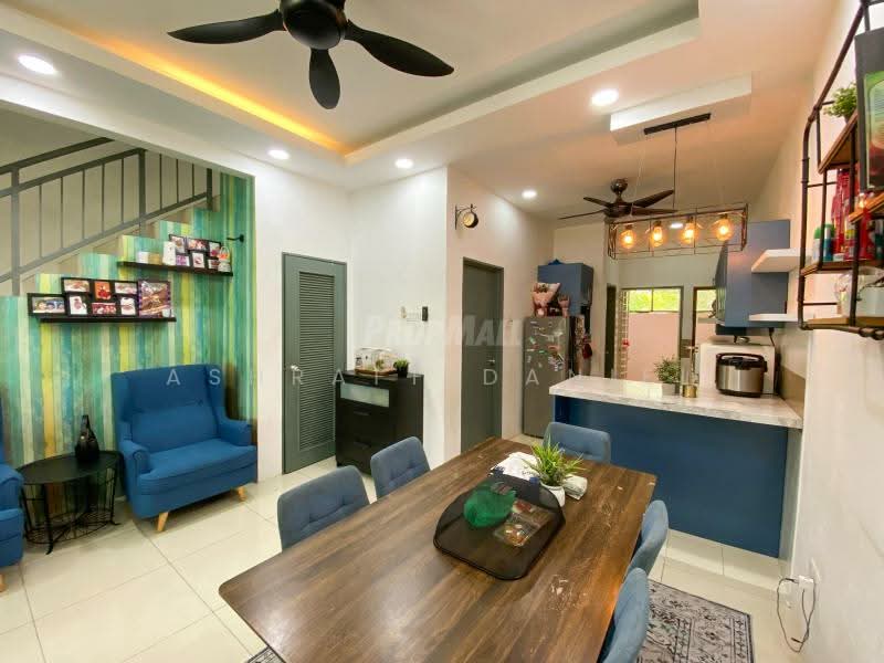 Terraced House for Sale in Kuala Selangor (Selangor) - Ashraff Daniel - Living Room - PropertyGuru.com.my