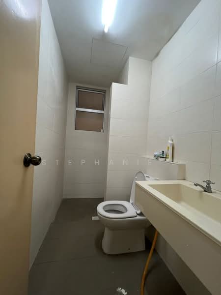Service Residence for Sale at Platinum Lake PV 21 - Stephanie . - Bathroom - PropertyGuru.com.my