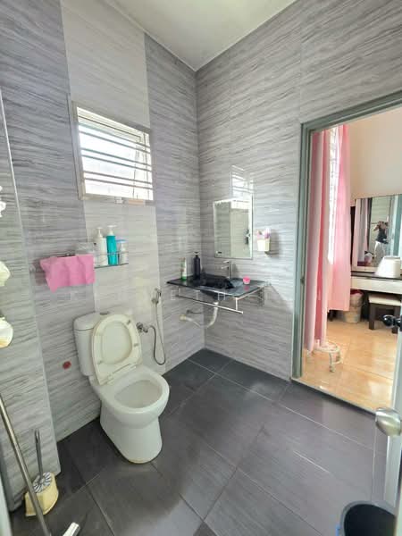 Rumah Teres untuk Dijual di Bandar Seri Alam (Masai) - Kenneth Tan - PropertyGuru.com.my