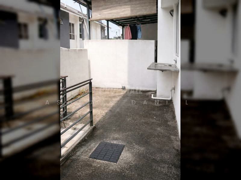 Rumah Teres untuk Dijual di Bandar Country Homes (Rawang) - Ashraff Daniel - Exterior - PropertyGuru.com.my