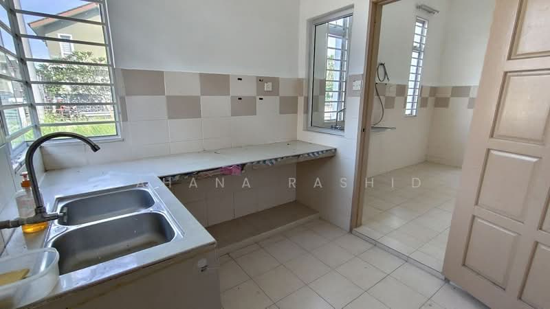 Terraced House for Sale in Sungai Buloh (Selangor) - Fahana Rashid - Kitchen - PropertyGuru.com.my