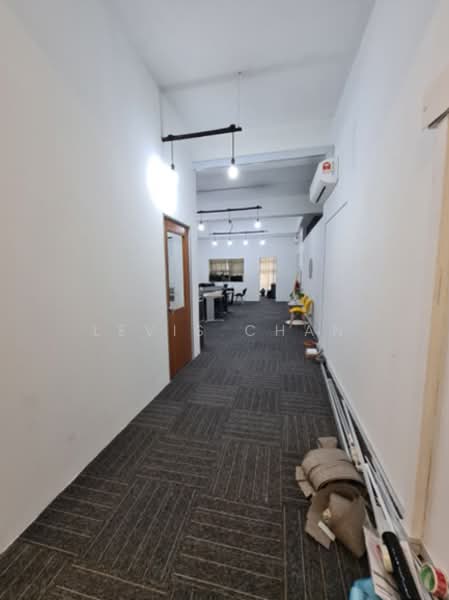 Kedai / Pejabat untuk Disewa di Laman Seri Business Park (Shah Alam) - Levis Chan - Corridor - PropertyGuru.com.my