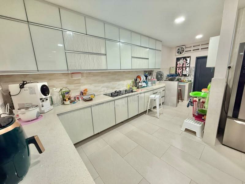 2-storey Terraced House for Sale in Bukit Jelutong (Shah Alam) - Ashraff Daniel - Kitchen - PropertyGuru.com.my