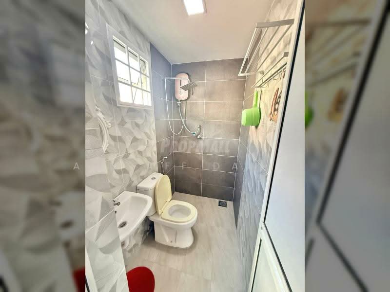 2-storey Terraced House for Sale in Bukit Jelutong (Shah Alam) - Ashraff Daniel - PropertyGuru.com.my