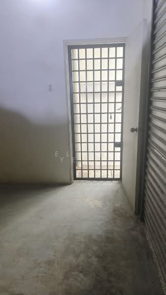 Kedai untuk Disewa di Johor Bahru (Johor) - Ellen Yeap - Entrance - PropertyGuru.com.my