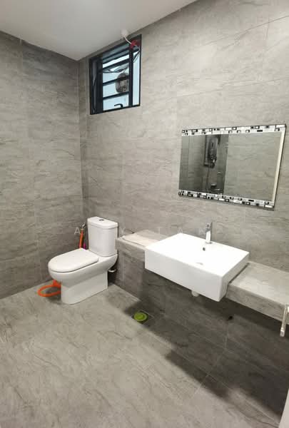 Kondominium untuk Dijual di Waterside Residence - Amy Tan - Bathroom - PropertyGuru.com.my