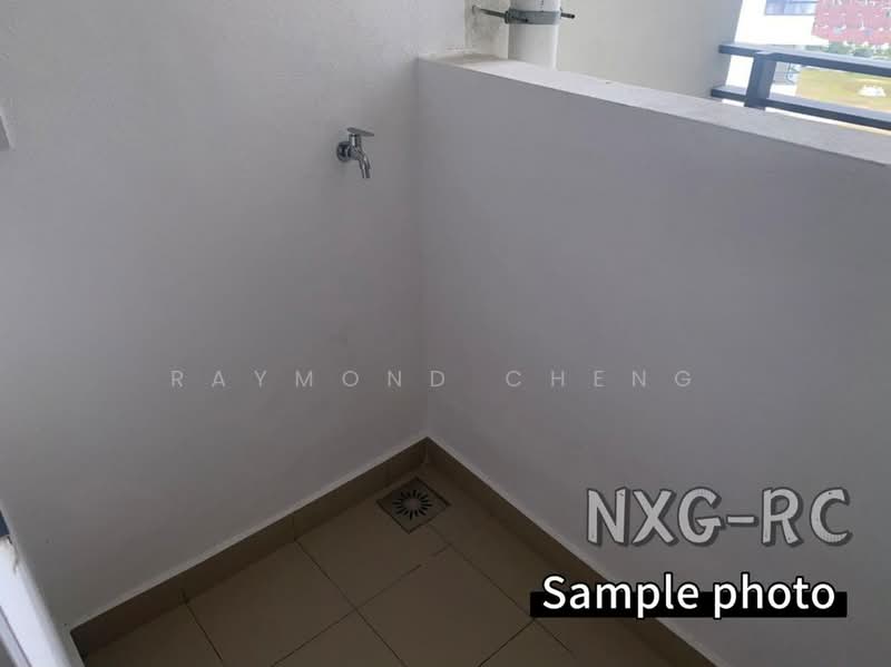 Servis Apartment untuk Dijual di SUNSURIA FORUM SERVICED APARTMENT - Raymond Cheng - Balcony - PropertyGuru.com.my