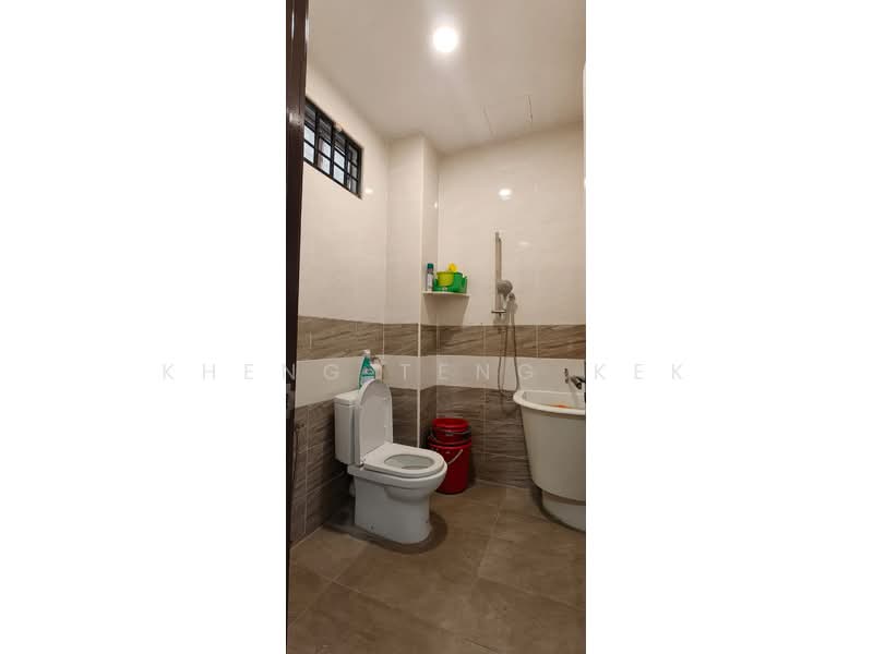 Rumah Teres 2.5 Tingkat untuk Dijual di Taman Tun Hussein (Seberang Jaya) - Kheng Teng Kek - Bathroom - PropertyGuru.com.my