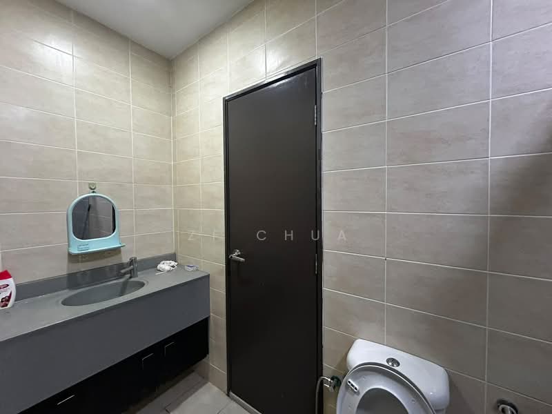 Condominium for Sale at Shaftsbury Residence - ZF Chua - Bathroom - PropertyGuru.com.my