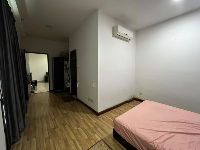 Condominium for Sale at Shaftsbury Residence - ZF Chua - Bedroom - PropertyGuru.com.my