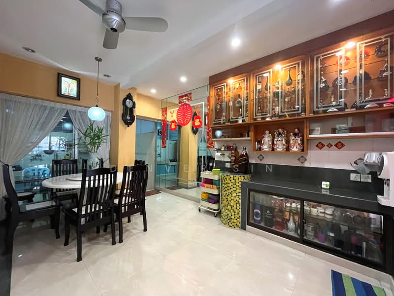 Townhouse for Sale in Taman Lagenda Mas (Cheras) - Denver Sin - Dining Room - PropertyGuru.com.my