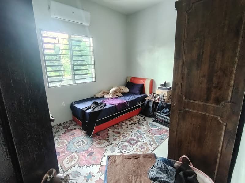 Semi-Detached House for Sale in Bangi (Selangor) - Asri Annuar - Bedroom - PropertyGuru.com.my