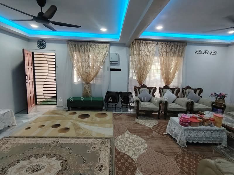 Semi-Detached House for Sale in Bangi (Selangor) - Asri Annuar - Living Room - PropertyGuru.com.my