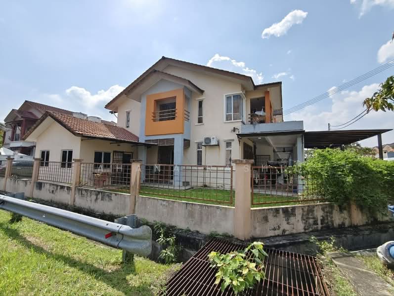 2-storey Terraced House for Sale in Sungai Buloh (Selangor) - Fahana Rashid - Exterior - PropertyGuru.com.my