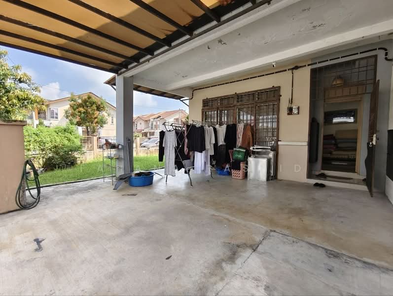 2-storey Terraced House for Sale in Sungai Buloh (Selangor) - Fahana Rashid - Exterior - PropertyGuru.com.my