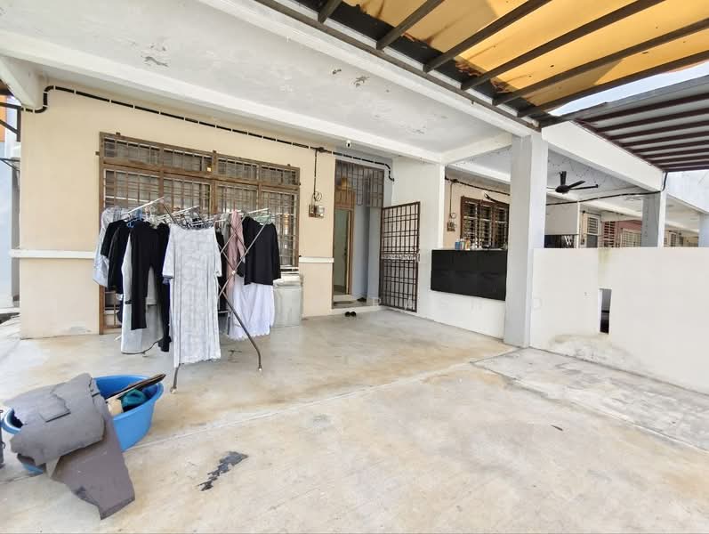2-storey Terraced House for Sale in Sungai Buloh (Selangor) - Fahana Rashid - Exterior - PropertyGuru.com.my