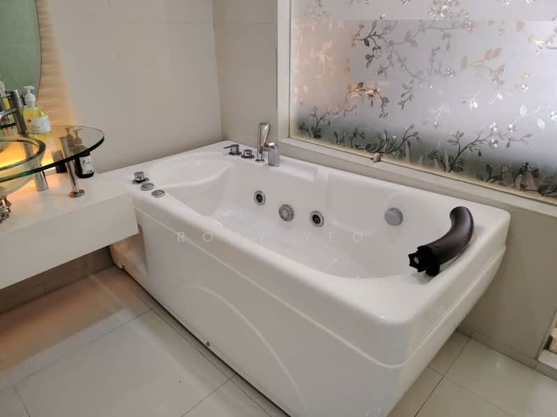 Servis Apartment untuk Disewa di Pertama Residency - Rony Yeo - Bathroom - PropertyGuru.com.my