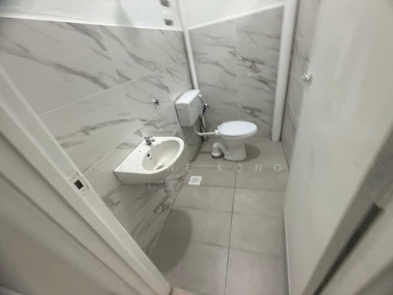 Apartment for Sale at Kuchai Entrepreneurs Park Apartment - Celine Kong - Bathroom - PropertyGuru.com.my