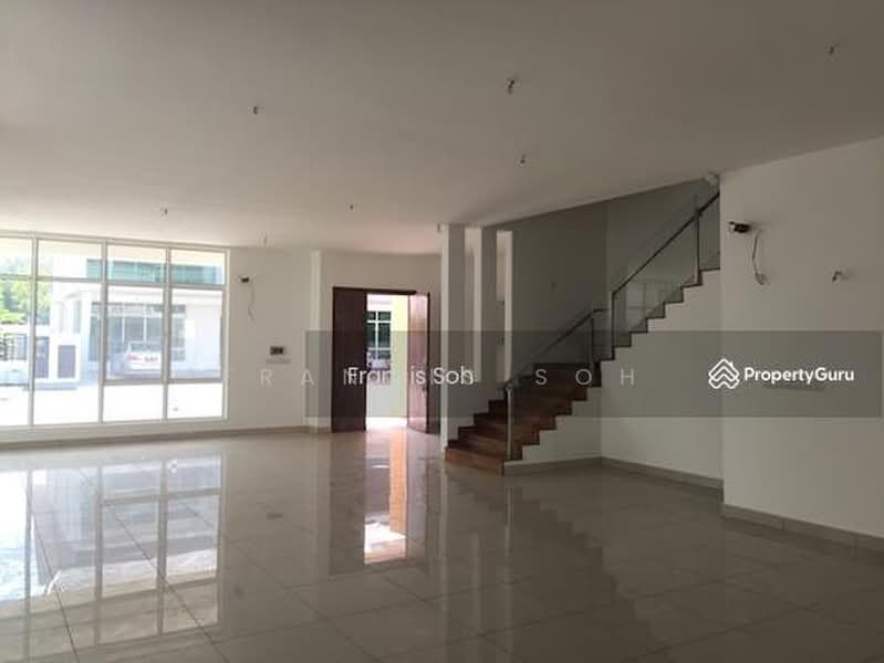 Rumah Berkembar untuk Dijual di Kinrara Residence (Puchong) - Francis Soh - Living Room - PropertyGuru.com.my