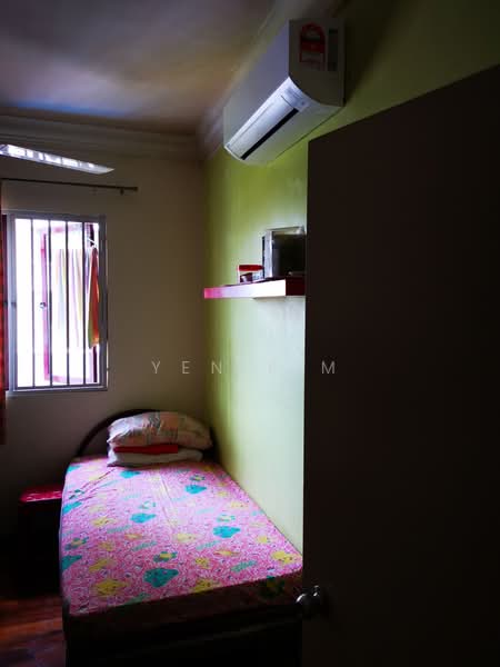 Kondominium untuk Dijual di Savanna Condominium - Yen Lim - Bedroom - PropertyGuru.com.my