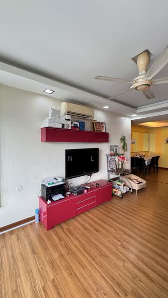 Kondominium untuk Dijual di Savanna Condominium - Yen Lim - Living Room - PropertyGuru.com.my