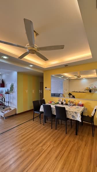 Kondominium untuk Dijual di Savanna Condominium - Yen Lim - Dining Room - PropertyGuru.com.my